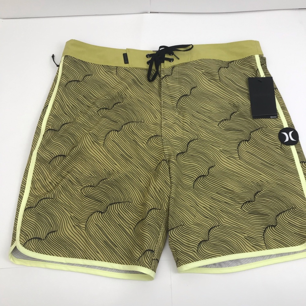New Hurley Phantom Thalia 18” Board Shorts 32